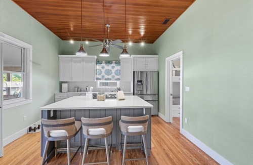 Boca Grande House | 340 Palm - Historic Cottage - 3 bed/2 bath - in the village - Sleeps 6