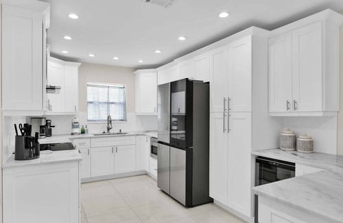 Garden Isles House | 3402 Managed By Brampton Park