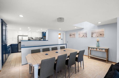 Hollywood House | 3446 O - Blue Haven Beach House