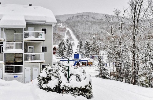 Stoneham Apartment | 35 chemin du Hameau 43