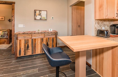 Bronson Cottage | 35 minutes from both Gainesville and Ocala, 20 minutes from HITS