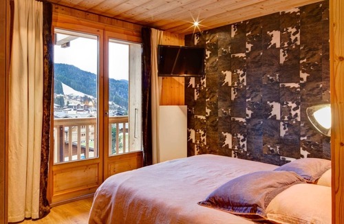 Les Gets Ski Chalet | 350m from Mont-Chéry cable car, luxury chalet with terrace and sauna