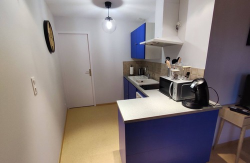 Dompierre-les-Ormes Apartment | 35m2 apartment in the heart of the village 5mn from the RCEA 25mn from the TGV-clunisois station