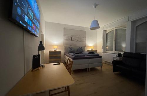 Ehrenstein Apartment | 35qm2, Whirlpool & Queensize-Bett, Terrasse 50qm2, Self-Checkin, eigener Parkplatz, Nähe Ulm und Universität