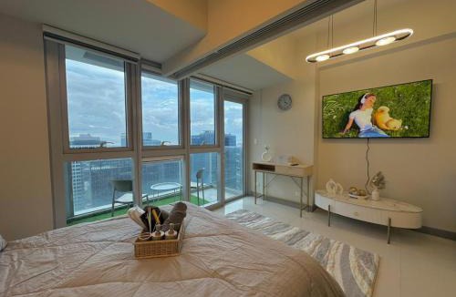 Bonifacio Global City Hotel | 35th Prime Staycation BGC