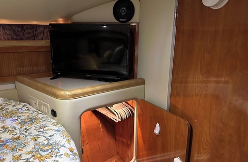 Camp Lejeune Boat Rental | 37’ Yatch Stay. Must have Military ID to access.