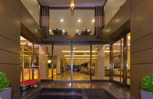 Cumhuriyet Hotel | 38 Hotel