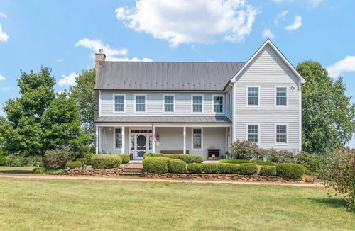 Dyke House | 39-Acre Retreat: Mtn Vistas, River, Pool & Trails