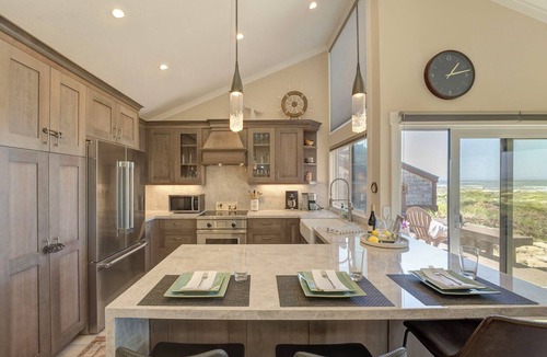 Castroville Condo | 3930 Bella Casa - Oceanfront Condo, Pool & Tennis