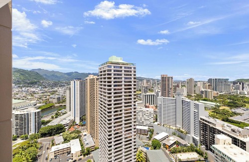 Waikiki Condo | 39th Floor Unit with Spectacular Views!