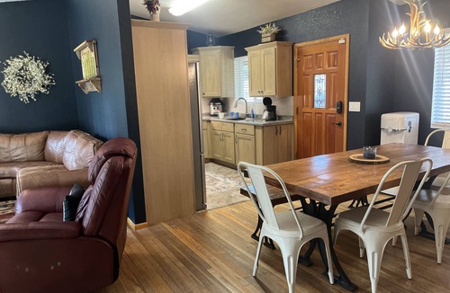 Payson Cabin | 3B/1B Riverfront Retreat in Payson – Cool Summer Getaway, 4 Season Nature Escape