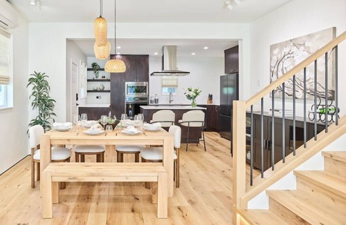 Dunbar House | 3B Designer Home | Modern Luxury