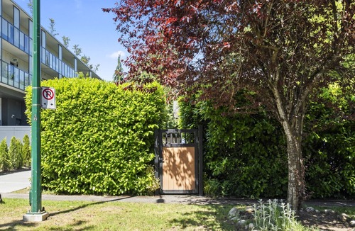 Dunbar House | 3B Designer Home | Modern Luxury