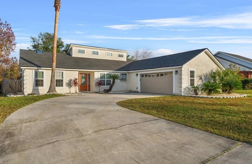 Lynn Haven Apartment | 3BD-2B Tropical Island Style home with Private Pool