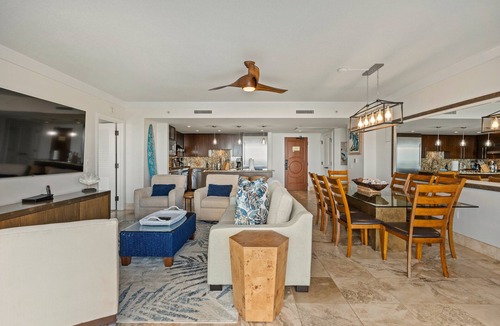 Kaanapali Condo | 3BD Oceanfront Retreat w/Lanai, Floor-to-Ceiling Views & Modern Kitchen - Honua Kai 825
