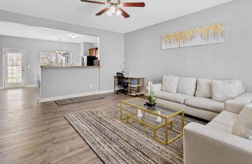 Murfreesboro House | 3BD2.5 BTH Just 8 minutes from TheAvenueMurfreesboro!