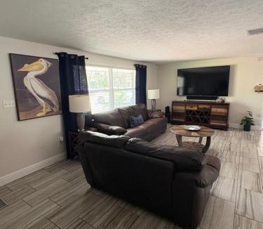 Greater Northdale House | 3bdr 2bth Lake Home close to all