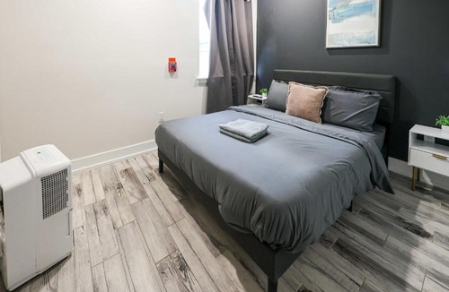 North Philadelphia East Apartment | 3Bed3Bath-Central,Spacious,WIFI,Temple,Sleeps9