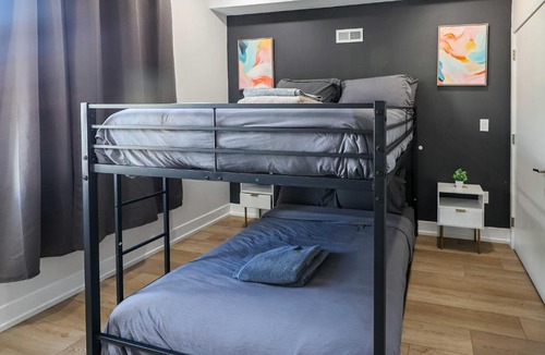 North Philadelphia East Apartment | 3Bed3Bath-Central,Spacious,WIFI,Temple,Sleeps9