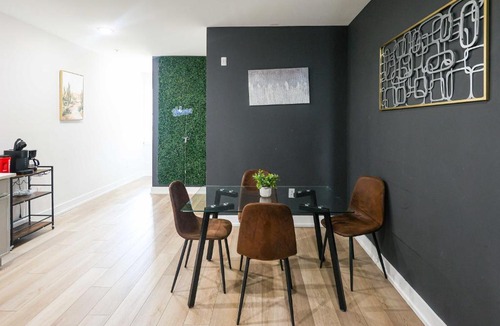 North Philadelphia East Apartment | 3Bed3Bath-Central,Spacious,WIFI,Temple,Sleeps9