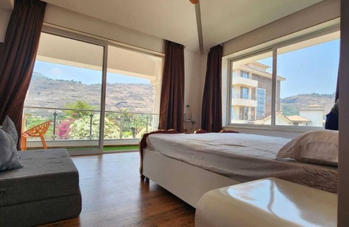 Parshwapuram Villa | 3bhk luxury villa with mini thearte & private pool
