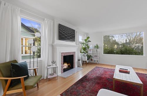 Loyal Heights House | 3BR 2BA Ballard Blue, Seattle