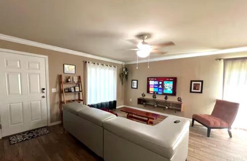 Winter Haven House | 3BR 2BA Spacious Lake Home 4 Miles to LEGOLAND - 1722