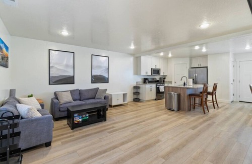 Cedar City Villa | 3BR Basecamp~Trails~Propane Grill & Pet Friendly