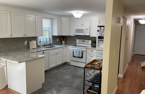 Harwich Center House | 3BR, central air, washer & dryer, grill, near ocean beaches & freshwater ponds