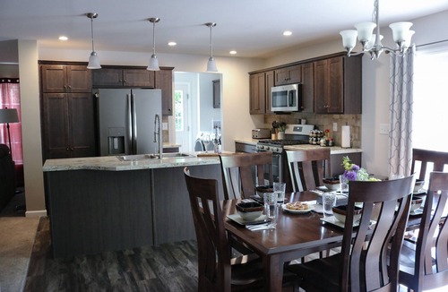 Town of Jerusalem Cottage | 3BR Cottage Deck with Fire Table & Grill EV Charger Wi-Fi