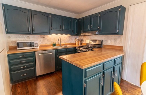 Maryland Heights Apartment | 3BR Family+Game Retreat 8 min STL Airport/Westport