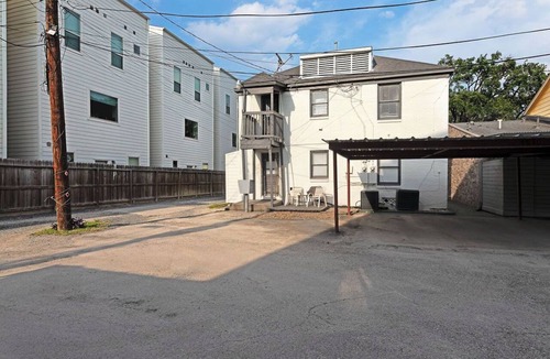 Neartown Apartment | 3BR Father's Montrose Estate A! Medical Center