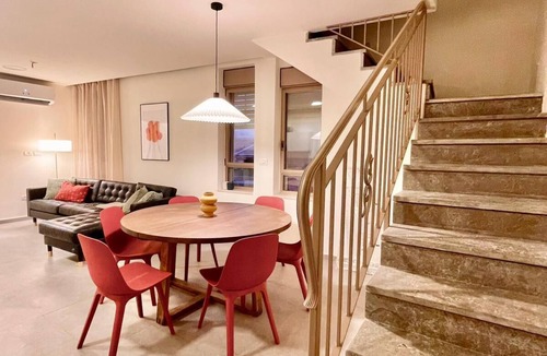Nachlaot Apartment | 3BR Gem in Nachlaot
