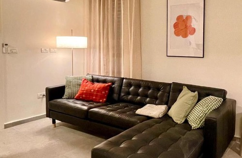 Nachlaot Apartment | 3BR Gem Steps from Shuk Machne Yehuda
