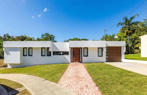 Miradero House | 3BR Home with Private Jacuzzi and Fast WiFi in Mayaguez