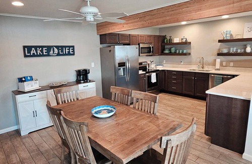 Coldwater Cottage | 3br-Lakefront escape on all-sports Archer Lake
