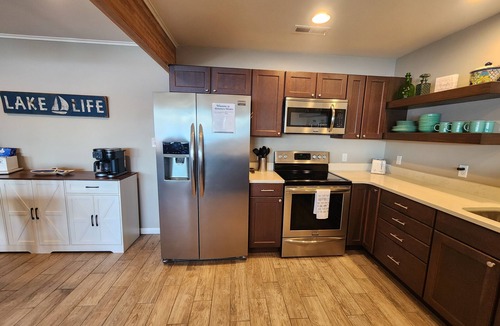 Coldwater Cottage | 3br-Lakefront escape on all-sports Archer Lake