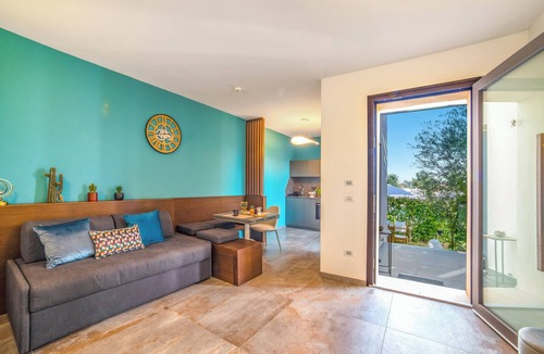 Scorrano Apartment | 3br Luxury Appt - Pool, Garden & Parking, Scorrano, Italy