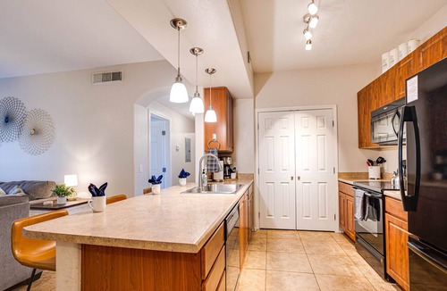 Parkwood Ranch Condo | 3BR Mesa Condo w Pool, Hot Tub, Gym, Patio, Parking.
