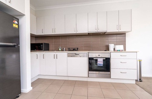 Braddon Apartment | 3BR Modern Apt | Prime Location 7 Mins to CBD!
