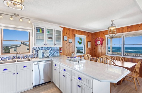 South Nags Head House | 3br Oceanfront Duplex, views, sunrise!