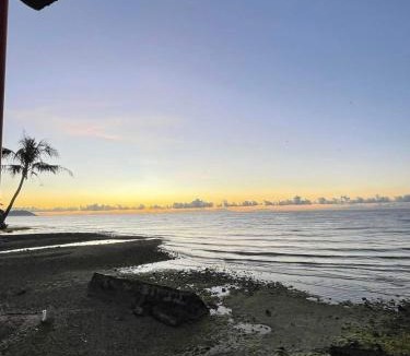 Lila House | 3BR Oceanfront Vacation House in Lila, Bohol