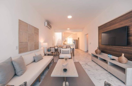 Las Terrenas Apartment | 3br-Penthouse w/jacuzzi incl at Lake View