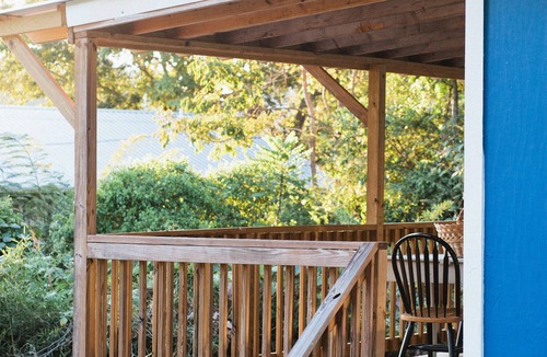 Clanton House | 3BR Pet Friendly Cottage on the Coosa W/King Bed
