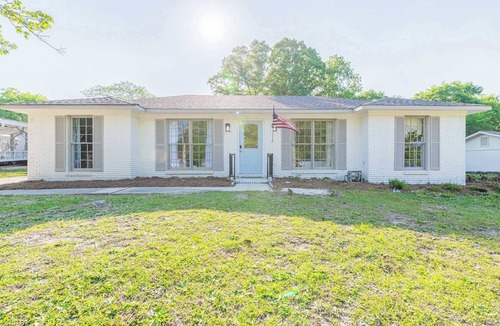 Fortson House | 3BR Pool Games Child Essentials BBQ 15min to Ft Moore