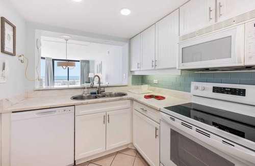 Briarcliffe Acres Condo | 3BR Pools, Direct Ocean Front, Ocean Creek, Views!