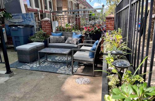 Queens Apartment | 3BR Private Apt near LGA, JFK, Manhattan, Northern Blvd