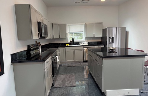Springfield Condo | 3BR Retreat Private Patio Near DC & Pentagon
