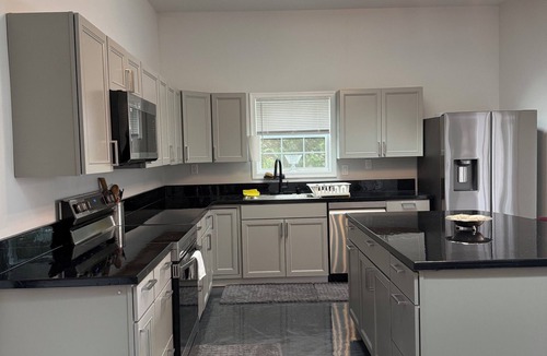 Springfield Condo | 3BR Retreat Private Patio Near DC & Pentagon