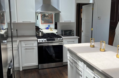 Hampton Bays House | 3BR secluded gem w/pool, minutes to beaches/marinas, walk to town & restaurants